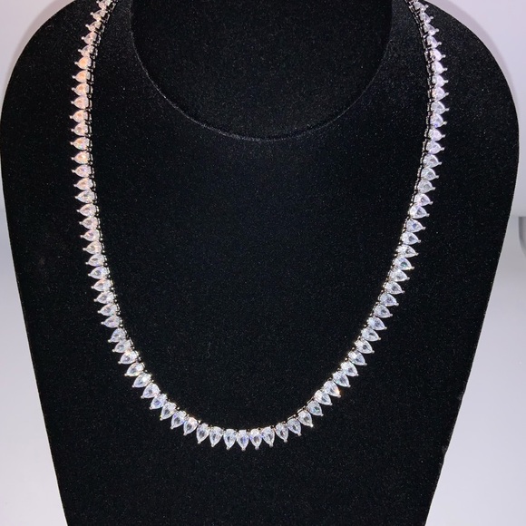 Pear Cut Necklace - Picture 15 of 16